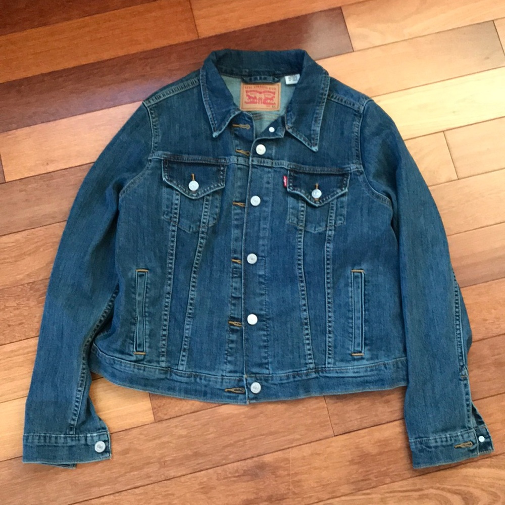 Levi’s women’s Jean jacket NWT